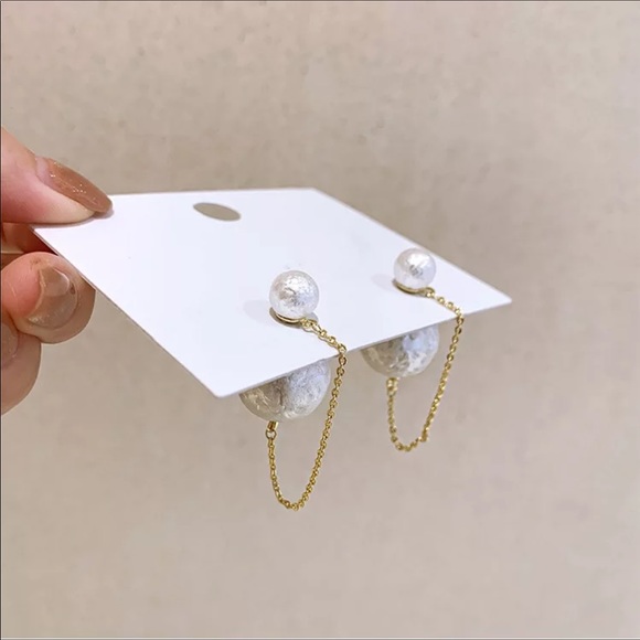 Double Sided Hanging Chain Pearl Earrings - Picture 5 of 11